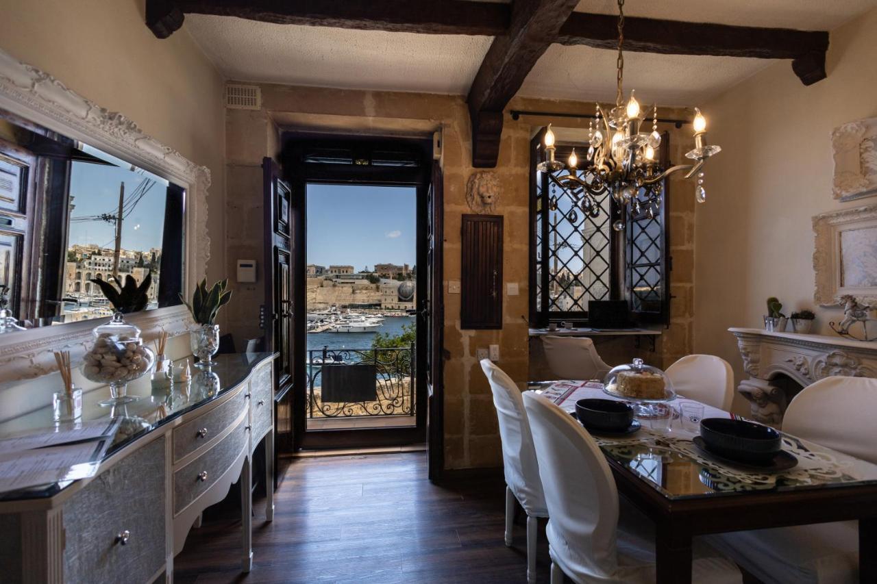בירגו Blue Eye - Waterfront Home In A Scenic Location מראה חיצוני תמונה